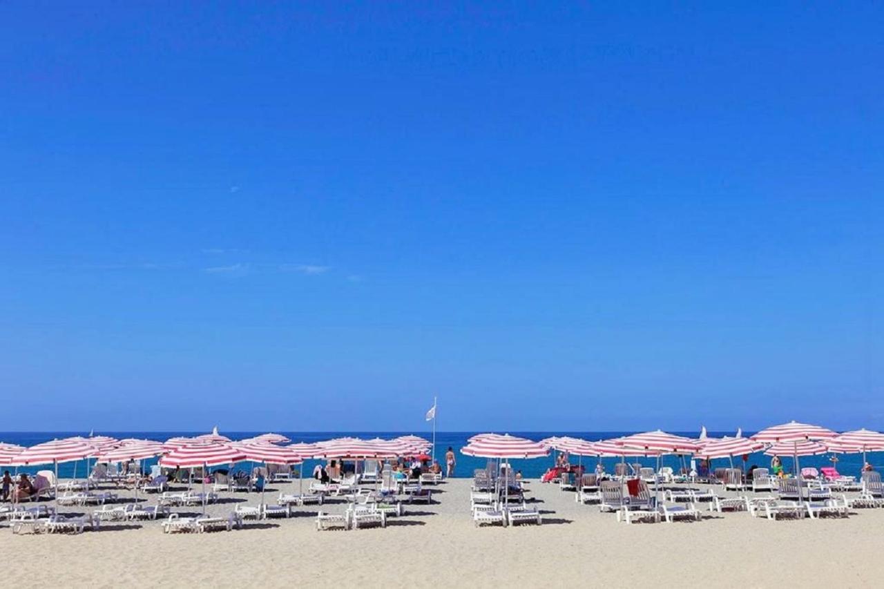 Pizzo Beach Club Apartment Exterior photo