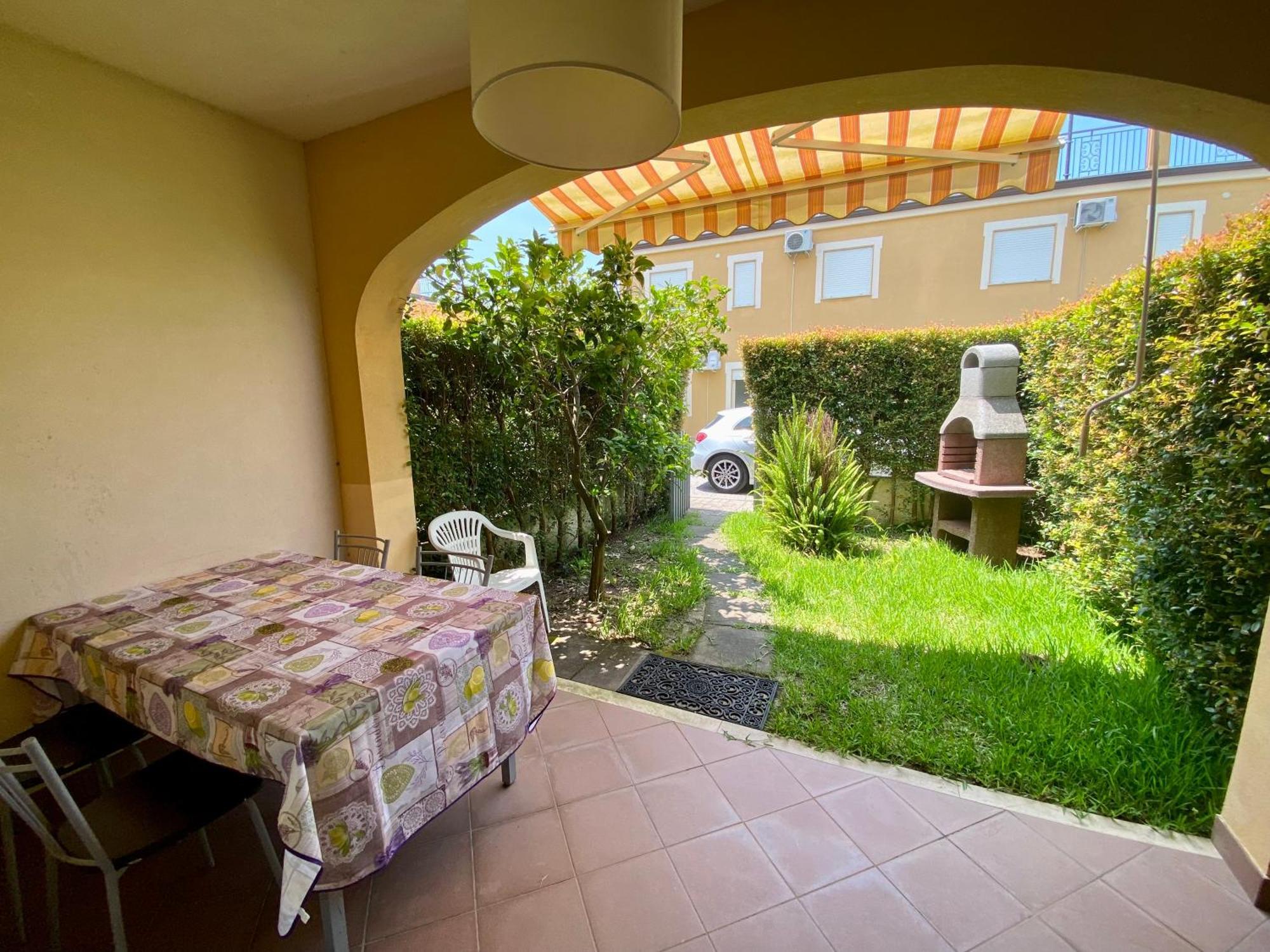 Pizzo Beach Club Apartment Exterior photo