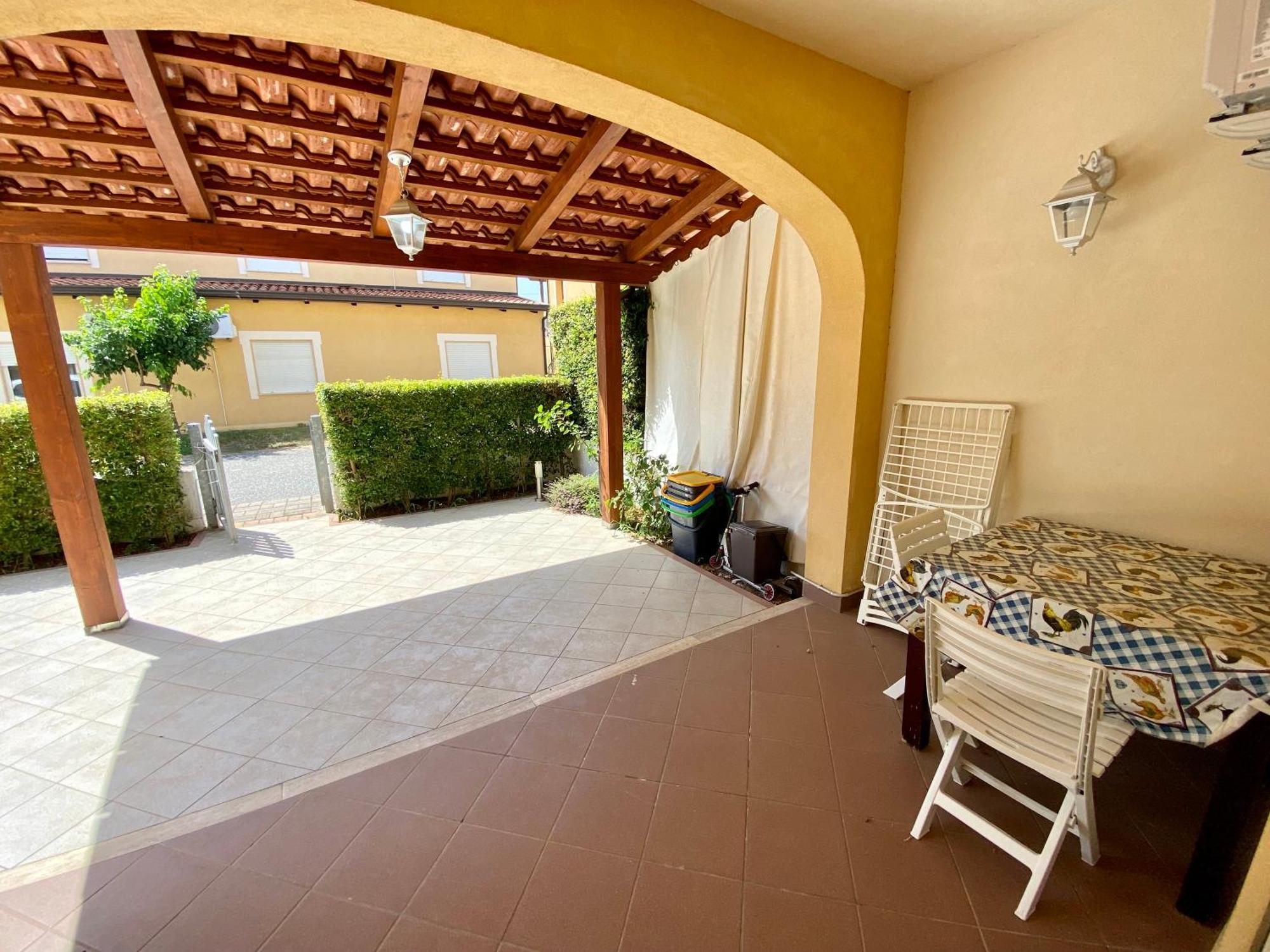 Pizzo Beach Club Apartment Room photo